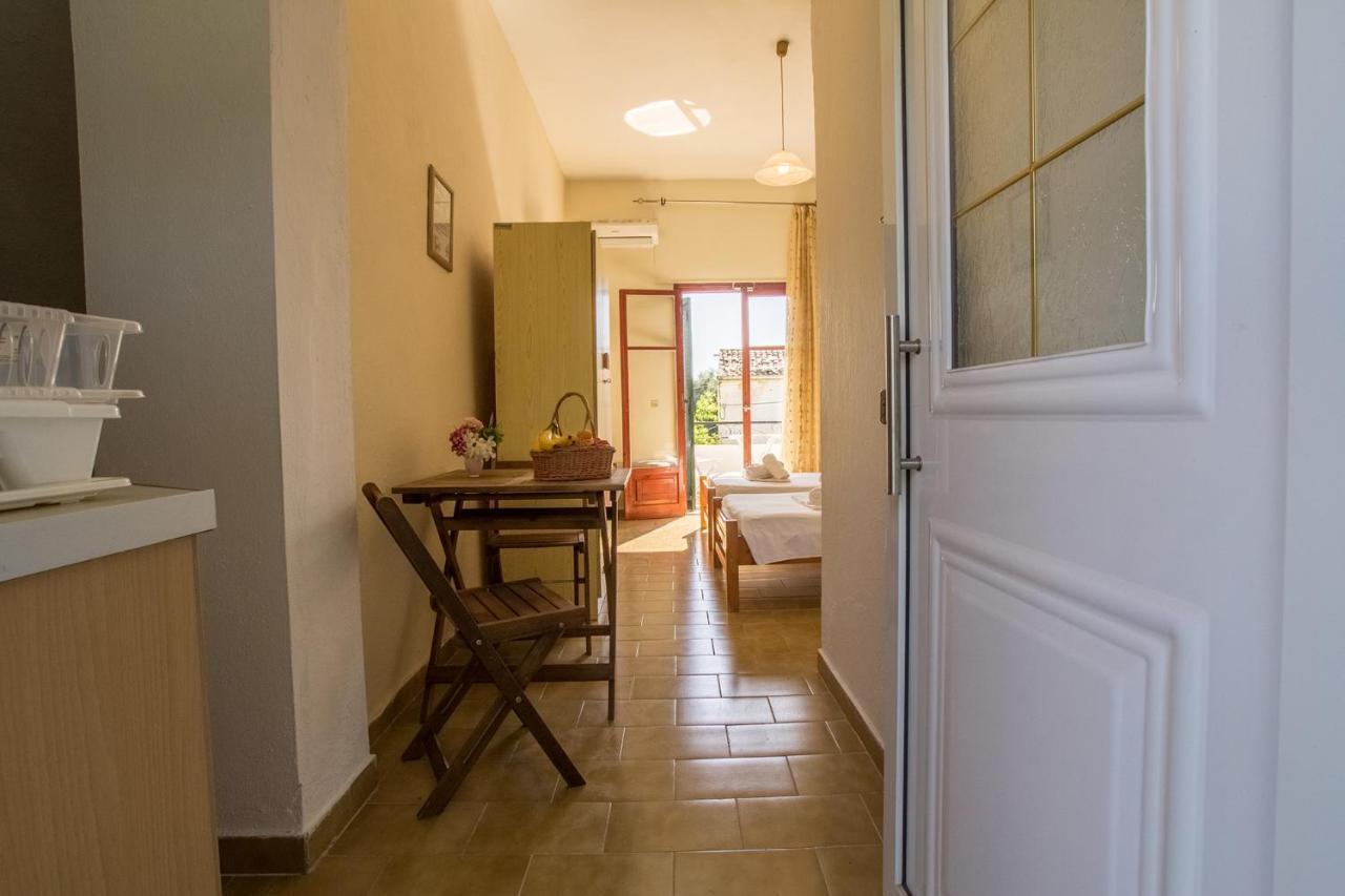 Aggeliki Apartments Dassia By Hotelius Kato Korakiana Екстер'єр фото